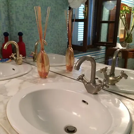 Il Portico Alojamento de Acomodação e Pequeno-almoço Sarzana