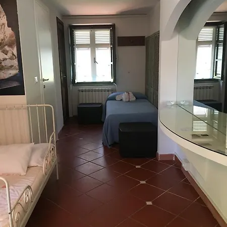 Il Portico Alojamento de Acomodação e Pequeno-almoço Sarzana